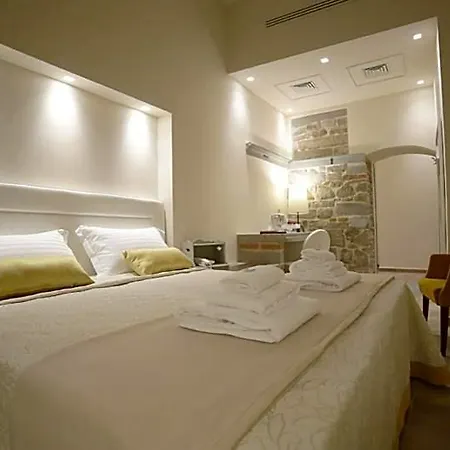 Renaissance 3*