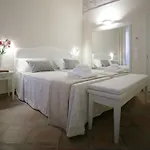 Отель Renaissance 3*